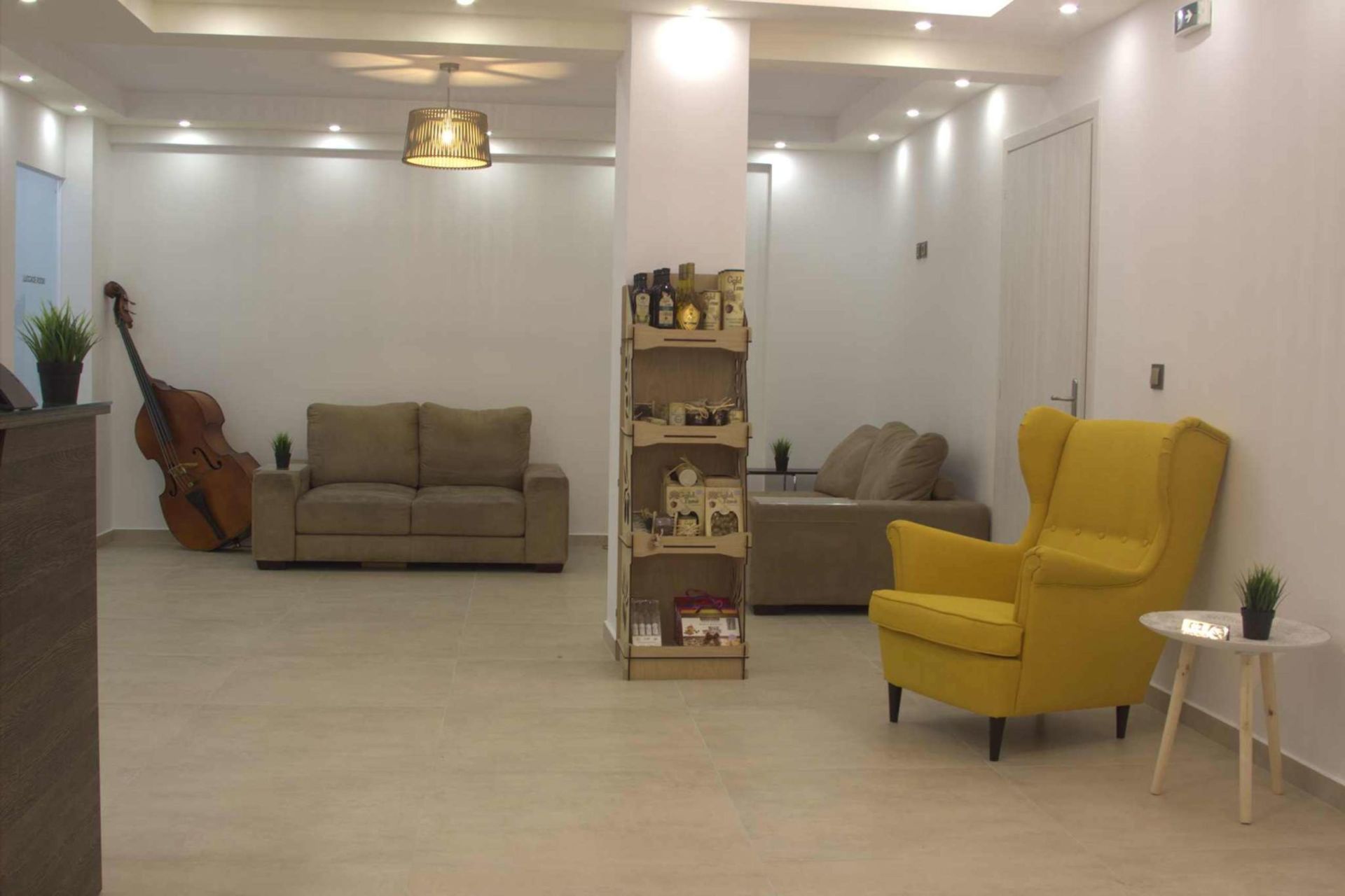 Tiara Holdiays - Hotel Odysseas - lobby